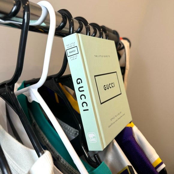 The Little Guide to Gucci - Picture 3 of 6